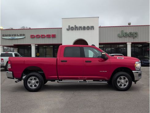 Used 2024 RAM 2500 Big Horn w/ Bed Utility Group image 6