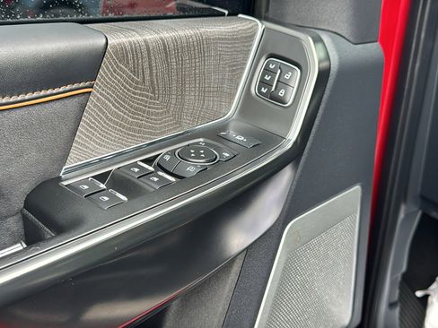 Used 2024 Ford F350 Platinum w/ FX4 Off-Road Package image 16