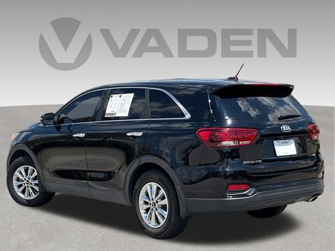 Used 2019 Kia Sorento FWD image 17