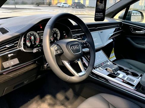 New 2026 Audi Q7 Premium image 8