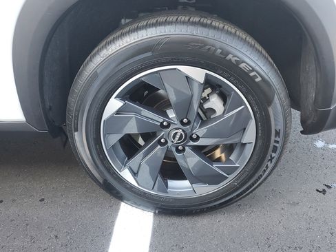 Used 2025 Nissan Rogue SV image 5