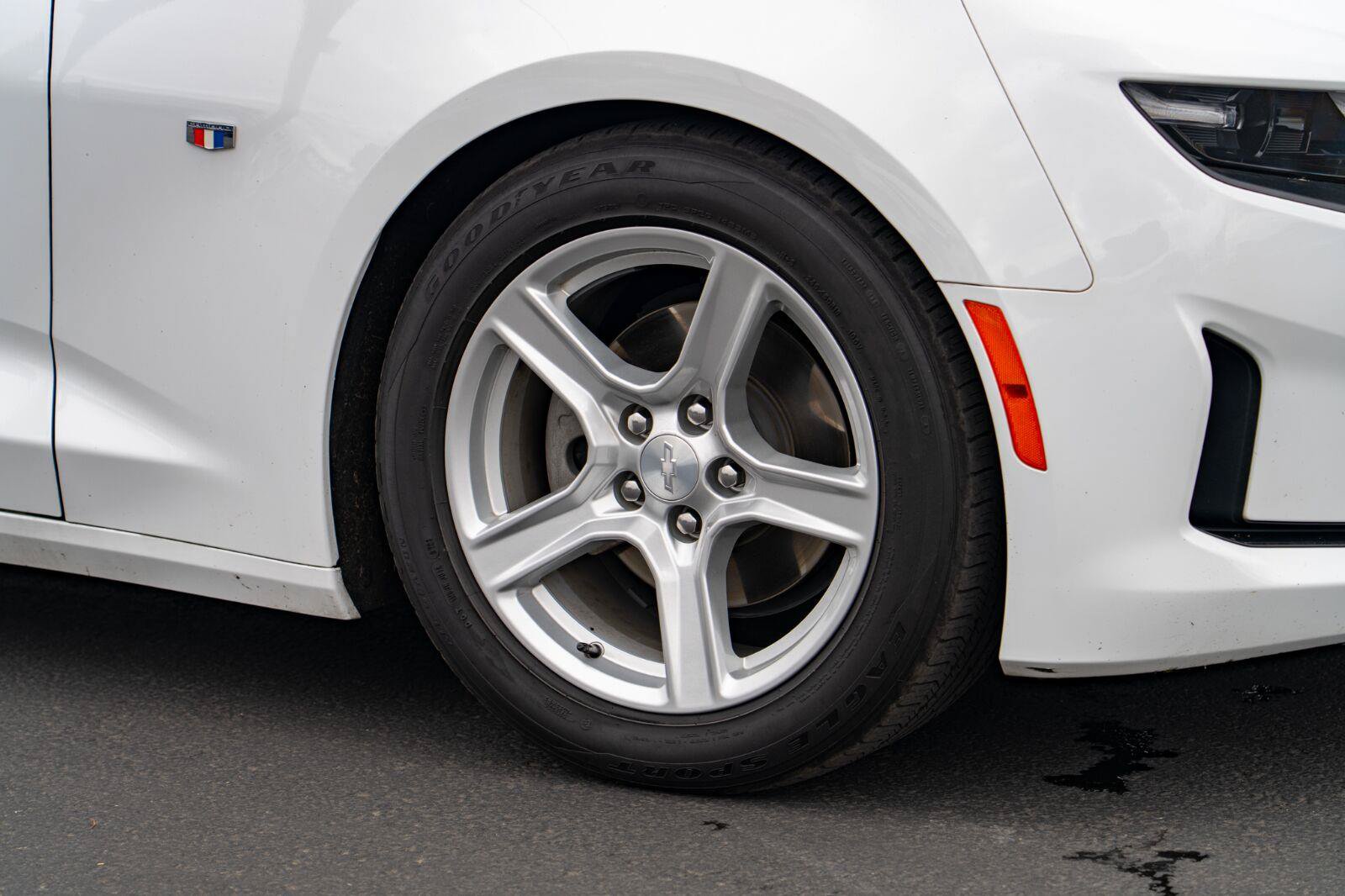 Used 2023 Chevrolet Camaro LT RWD image 8
