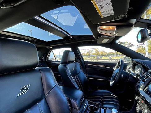 Used 2023 Chrysler 300 S image 21