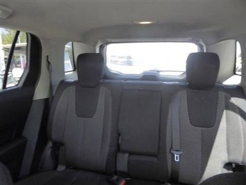 Used 2017 GMC Terrain SLE AWD/4WD image 17