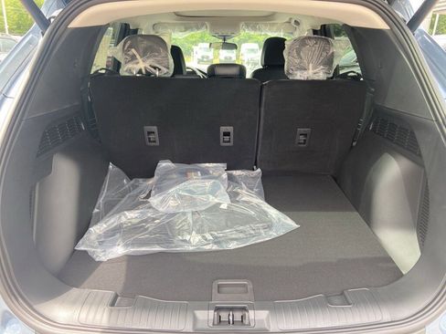 New 2025 Ford Escape SE image 6