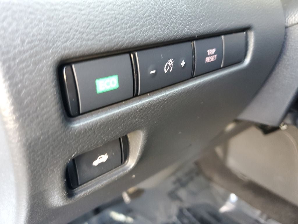 Used 2020 Nissan Sentra SR w/ Electronics Package FWD image 26