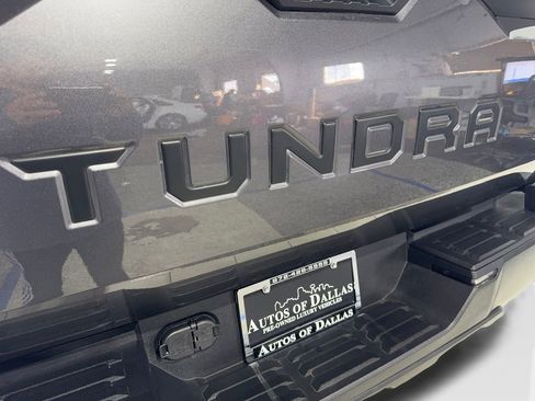 Used 2025 Toyota Tundra SR5 w/ SR5 Premium Package AWD/4WD image 21