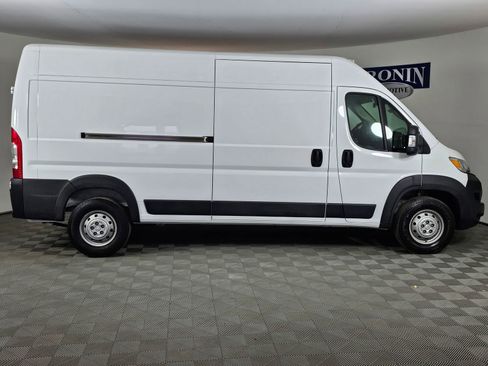 Used 2023 RAM ProMaster 2500 image 6
