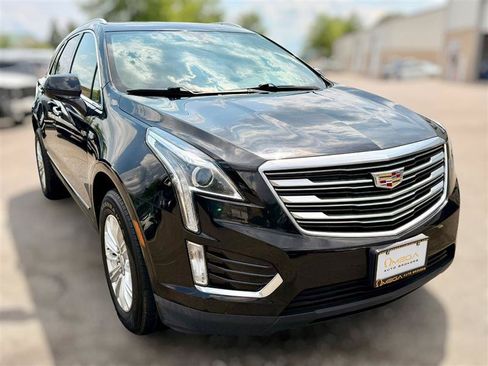 Used 2018 Cadillac XT5 FWD image 3