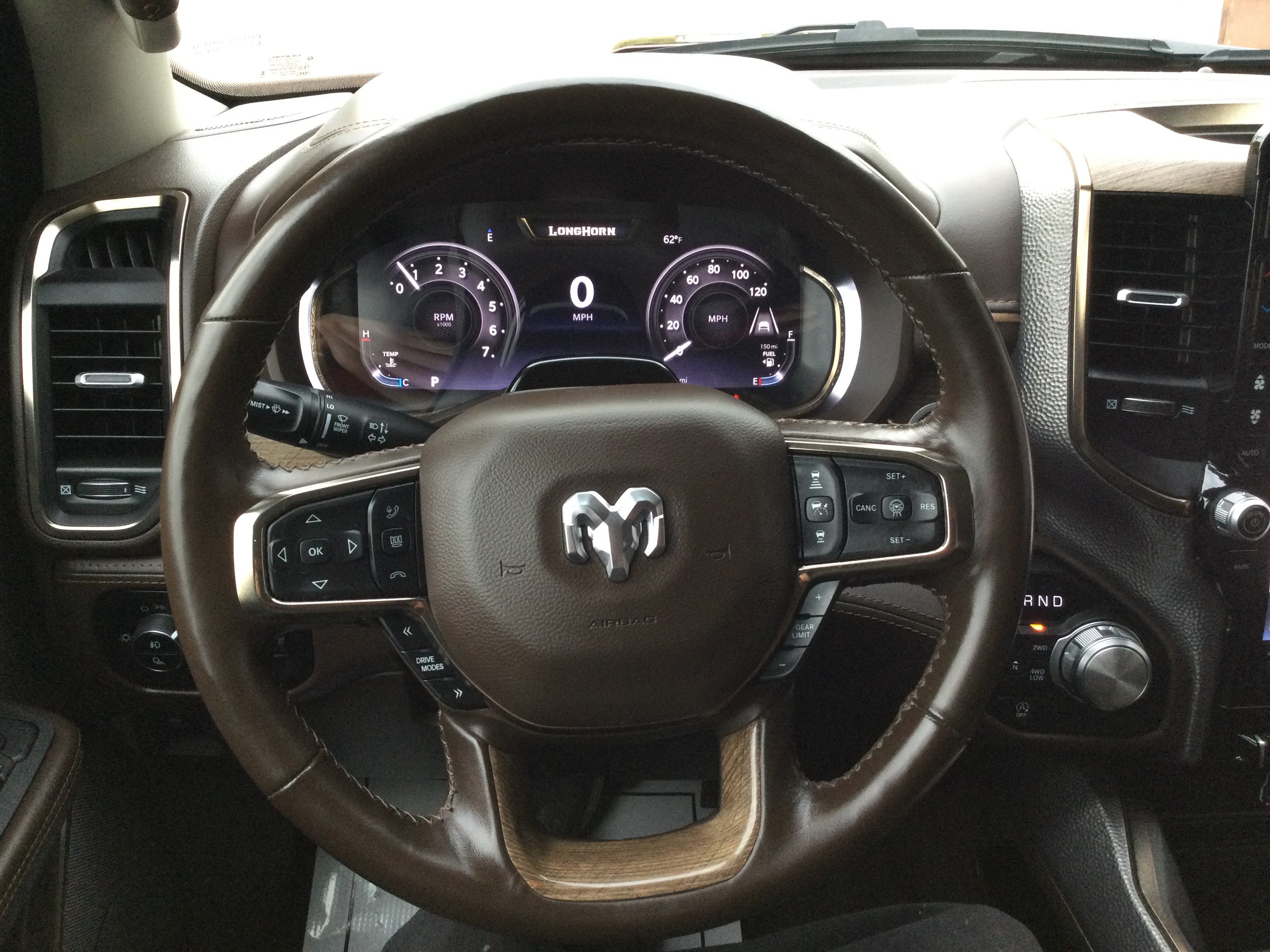 Used 2025 RAM 1500 Limited AWD/4WD image 25