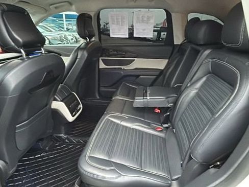 Used 2024 Lincoln Nautilus Reserve image 15