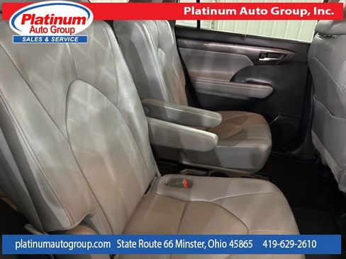 Used 2022 Toyota Highlander Platinum image 37