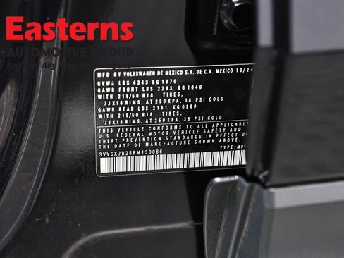 Used 2024 Volkswagen Taos SE image 34