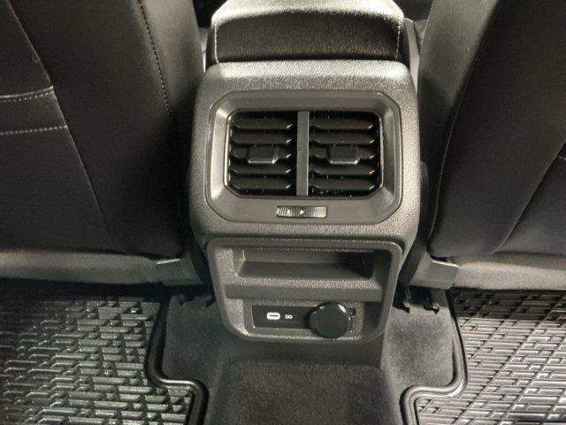 Used 2021 Volkswagen Tiguan SEL Premium R-Line AWD/4WD image 27