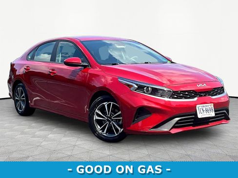 Used 2024 Kia Forte LXS FWD image 3