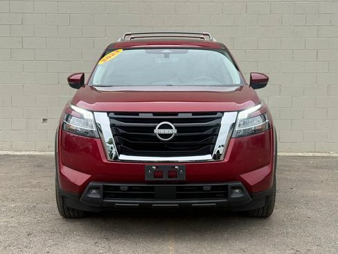Used 2023 Nissan Pathfinder Platinum AWD/4WD image 18