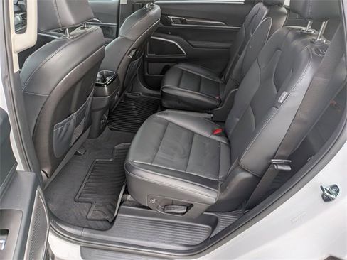 Used 2025 Kia Telluride S image 26