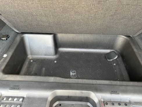 Used 2023 Jeep Wrangler Unlimited Sahara image 10