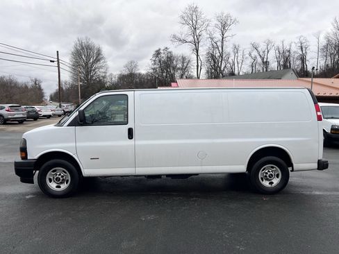 Used 2018 GMC Savana 2500 Extended image 8