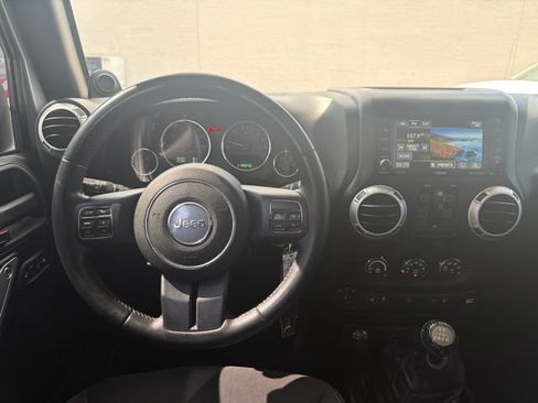 Used 2013 Jeep Wrangler Unlimited Sahara w/ Connectivity Group AWD/4WD image 17