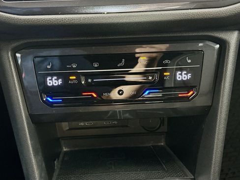 Used 2022 Volkswagen Tiguan SE R-Line image 22