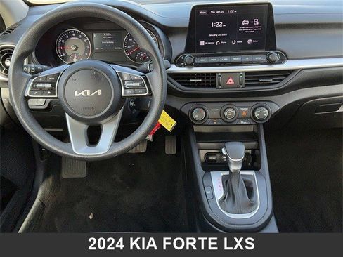 Used 2024 Kia Forte LXS image 11