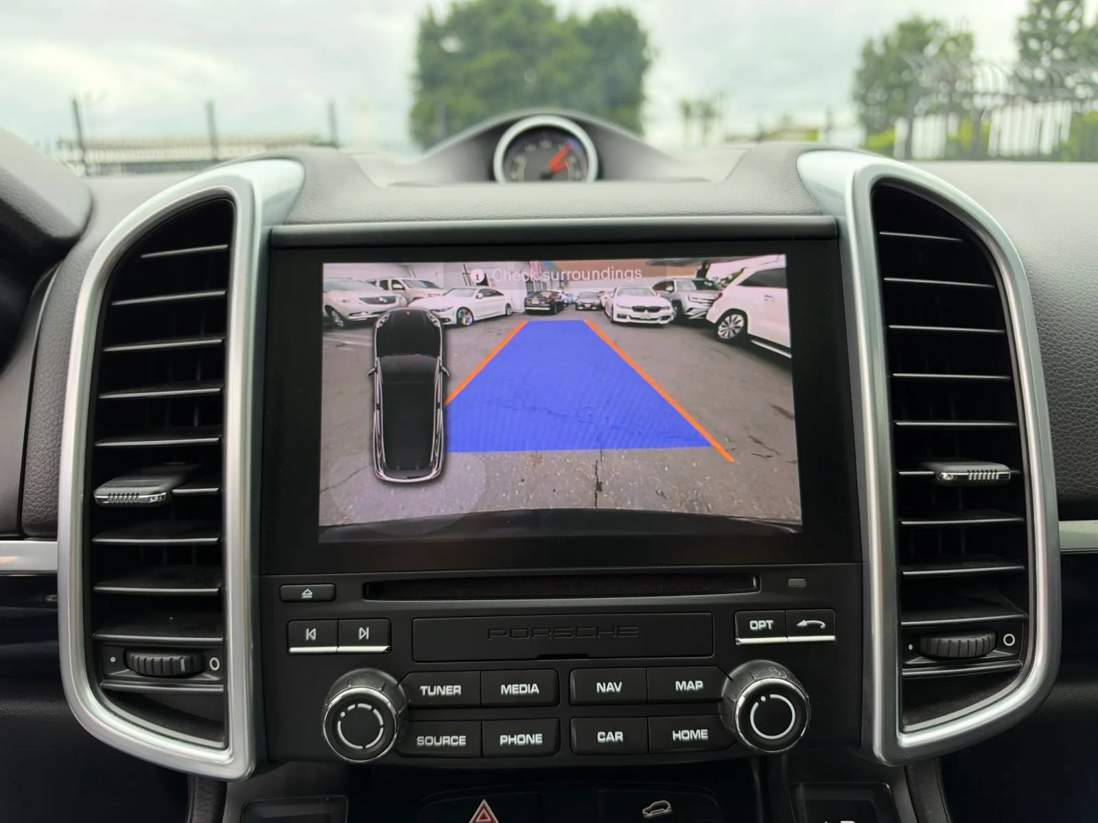 Used 2017 Porsche Cayenne AWD/4WD image 41