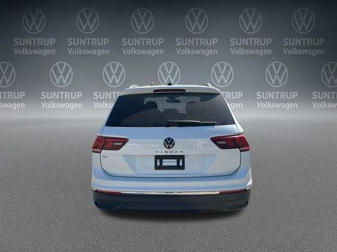 Used 2023 Volkswagen Tiguan SE w/ Panoramic Sunroof Package FWD image 37