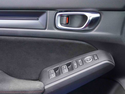 Used 2023 Honda Civic Type R image 15