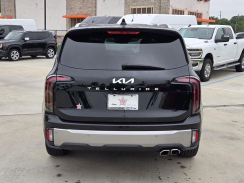 Used 2025 Kia Telluride EX w/ EX Captain's Chair Package FWD image 5