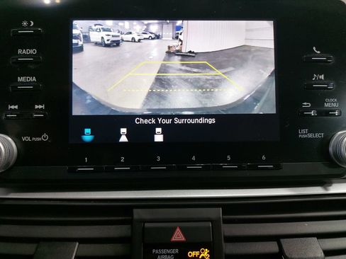 Used 2018 Honda Accord LX image 22