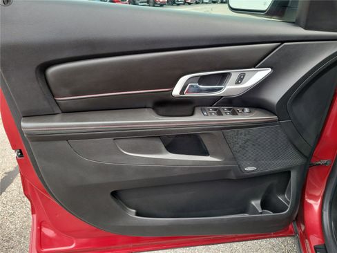Used 2014 GMC Terrain SLT w/ Safety Package FWD image 18