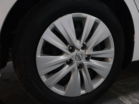 Used 2023 Nissan Sentra S FWD image 33