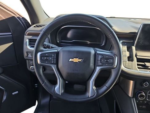 Used 2023 Chevrolet Suburban Premier AWD/4WD image 12
