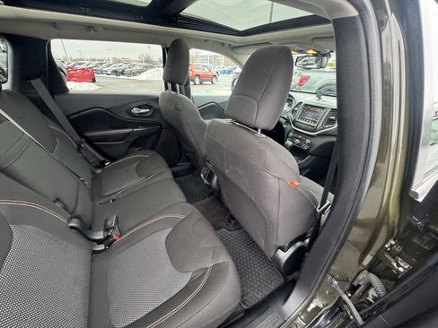 Used 2016 Jeep Cherokee 75th Anniversary image 15