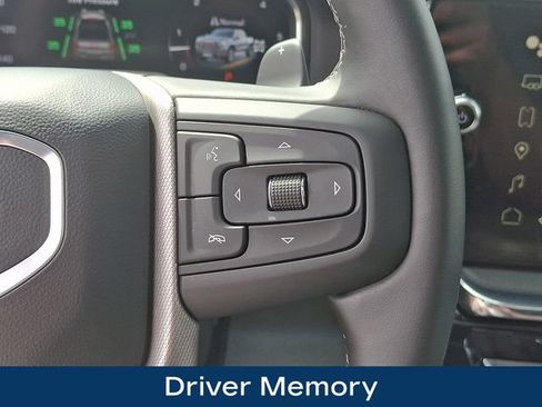 Used 2025 GMC Sierra 1500 Denali AWD/4WD image 8