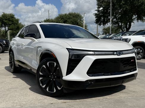 Used 2024 Chevrolet Blazer EV RS AWD/4WD image 2