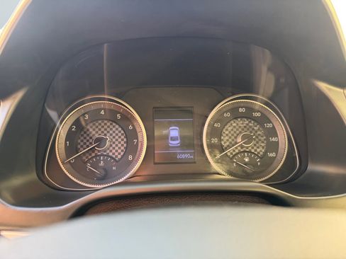 Used 2019 Hyundai Elantra SEL image 12