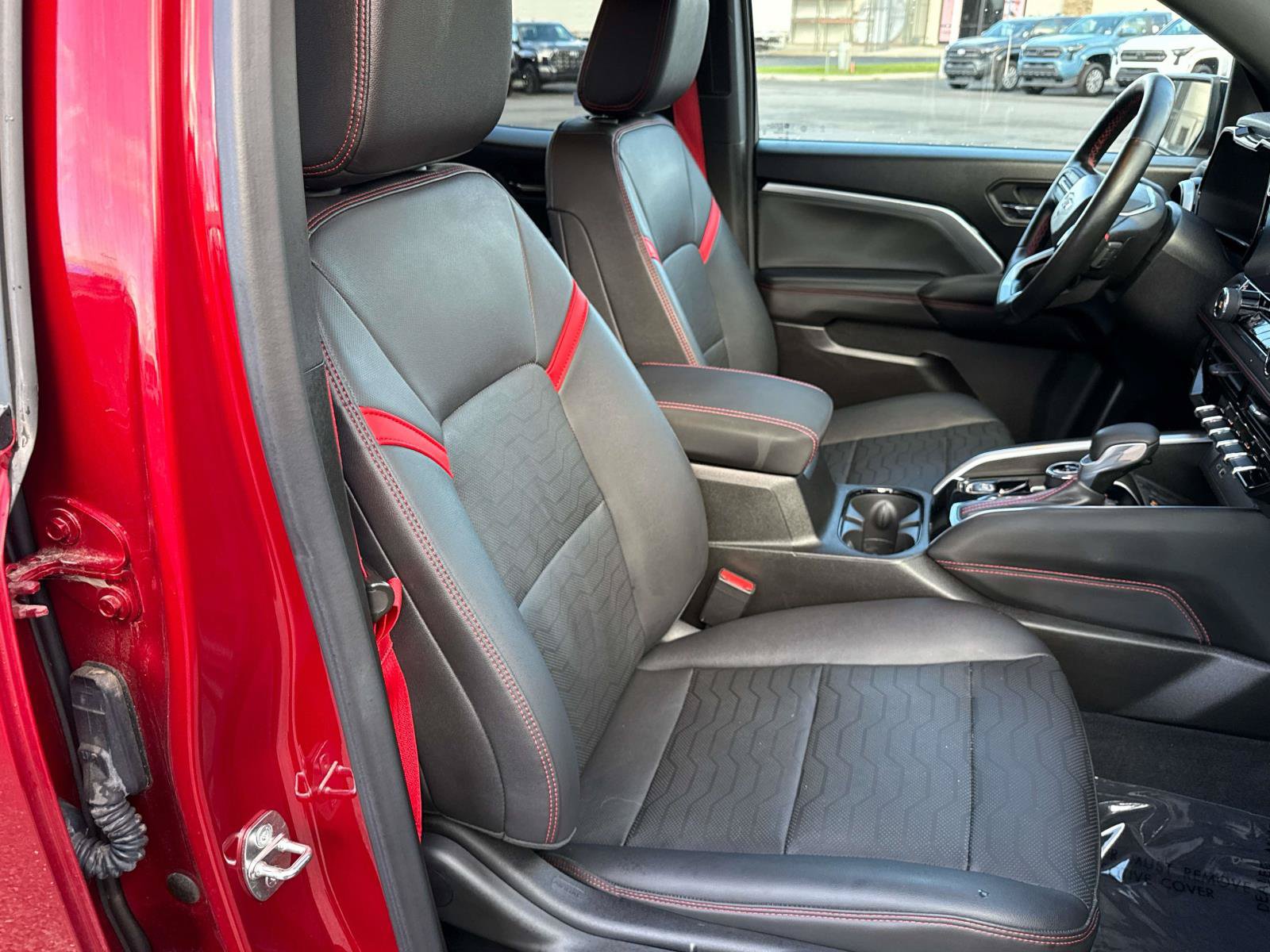 Used 2023 Chevrolet Colorado Z71 w/ Z71 Convenience Package 2 AWD/4WD image 18