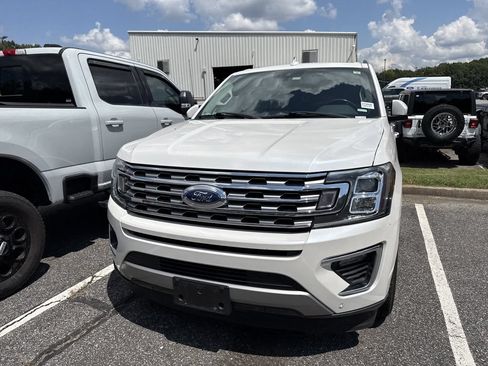 Used 2018 Ford Expedition Limited w/ Equipment Group 301A RWD image 6