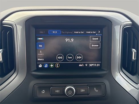 Used 2021 Chevrolet Silverado 1500 Custom image 13