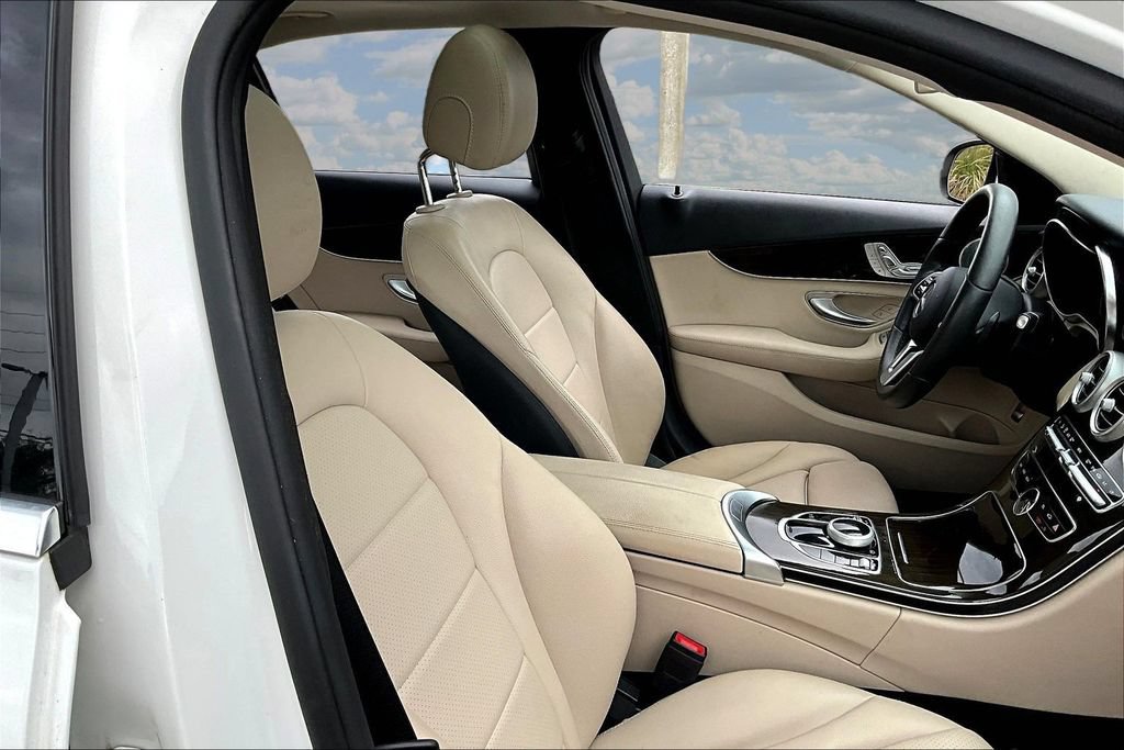 Used 2019 Mercedes-Benz C 300 Sedan image 29