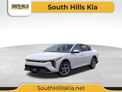 New 2025 Kia K4 LXS image 1