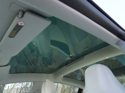 Used 2024 Tesla Model 3 Performance image 15