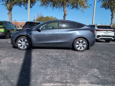 Used 2023 Tesla Model Y Long Range image 3