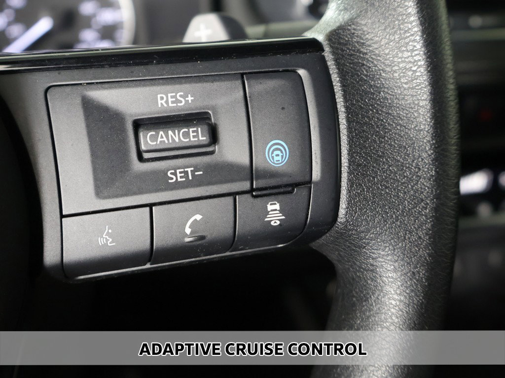 Used 2023 Nissan Rogue SV AWD/4WD image 3