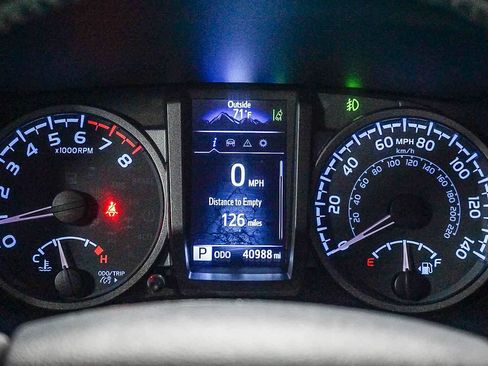 Certified 2022 Toyota Tacoma TRD Off-Road w/ Technology Package RWD image 25