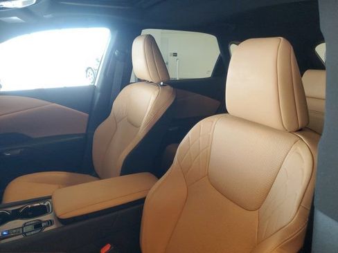 Used 2025 Lexus RX 350 Premium w/ Convenience Package FWD image 21