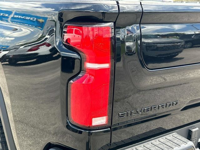 New 2026 Chevrolet Silverado 2500 High Country w/ Midnight Edition AWD/4WD image 12