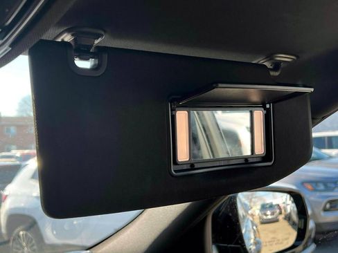 Used 2022 Jeep Grand Cherokee Overland w/ Luxury Tech Group IV image 30